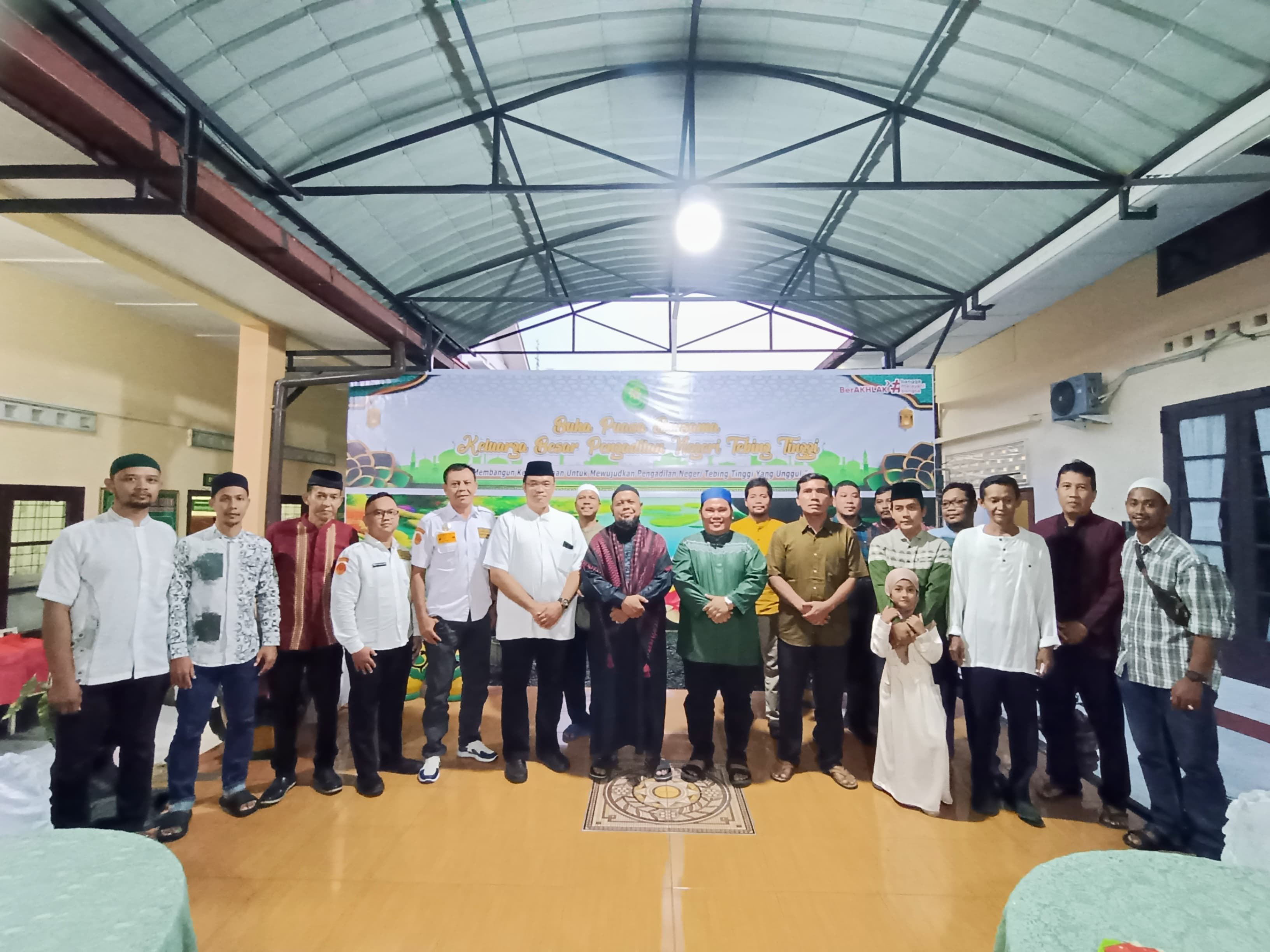 Buka Puasa Bersama di Pengadilan Negeri Tebing Tinggi: Momen Kebersamaan yang Penuh Makna