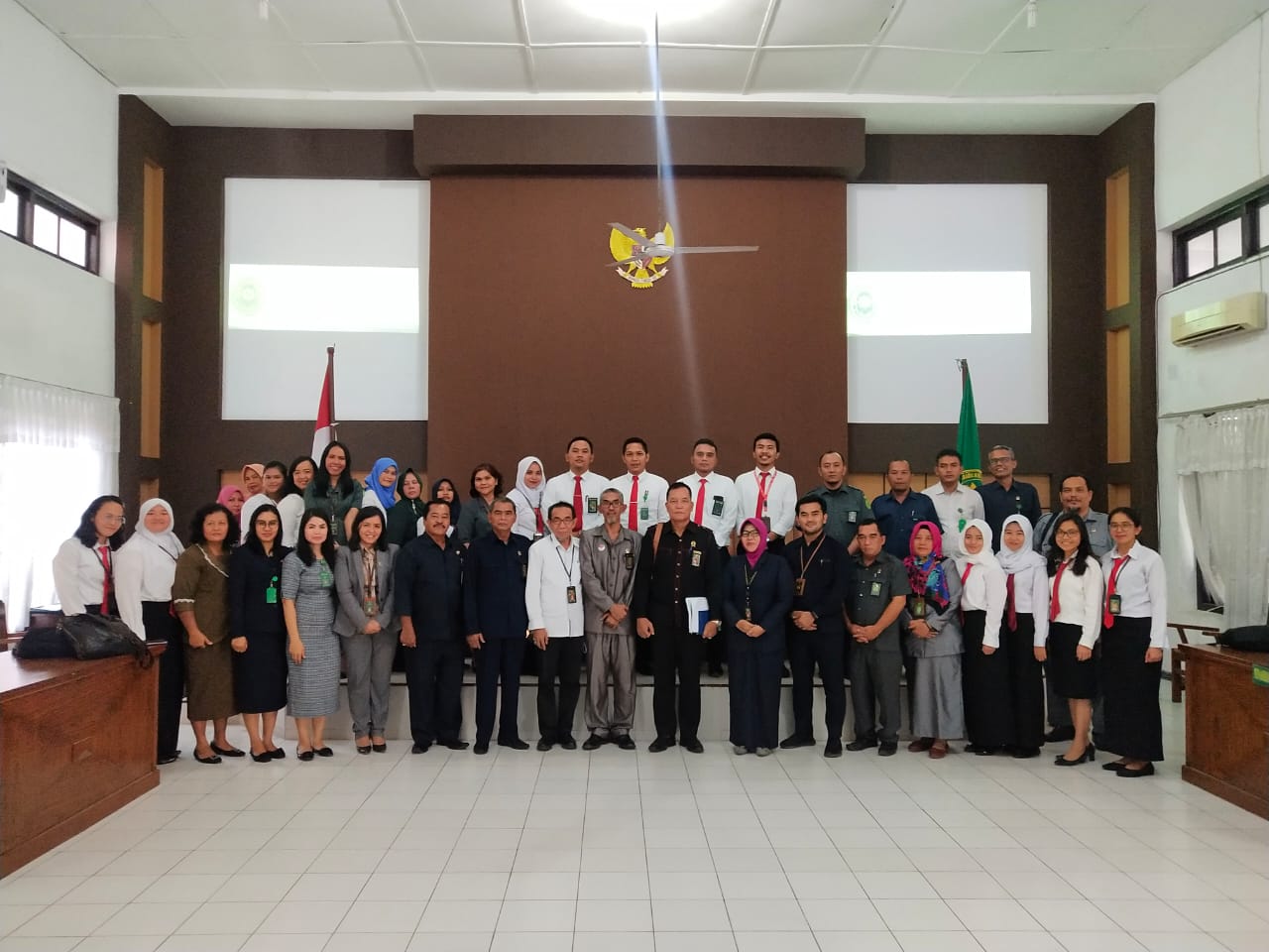 Assesment Surveillance Akreditasi Penjaminan Mutu Oleh Tim Akreditasi Penjaminan Mutu PT Medan Pada PN Tebing Tinggi Assesment Surveillance Akreditasi Penjaminan Mutu Oleh Tim Akreditasi Penjaminan Mutu PT Medan Pada PN Tebing Tinggi