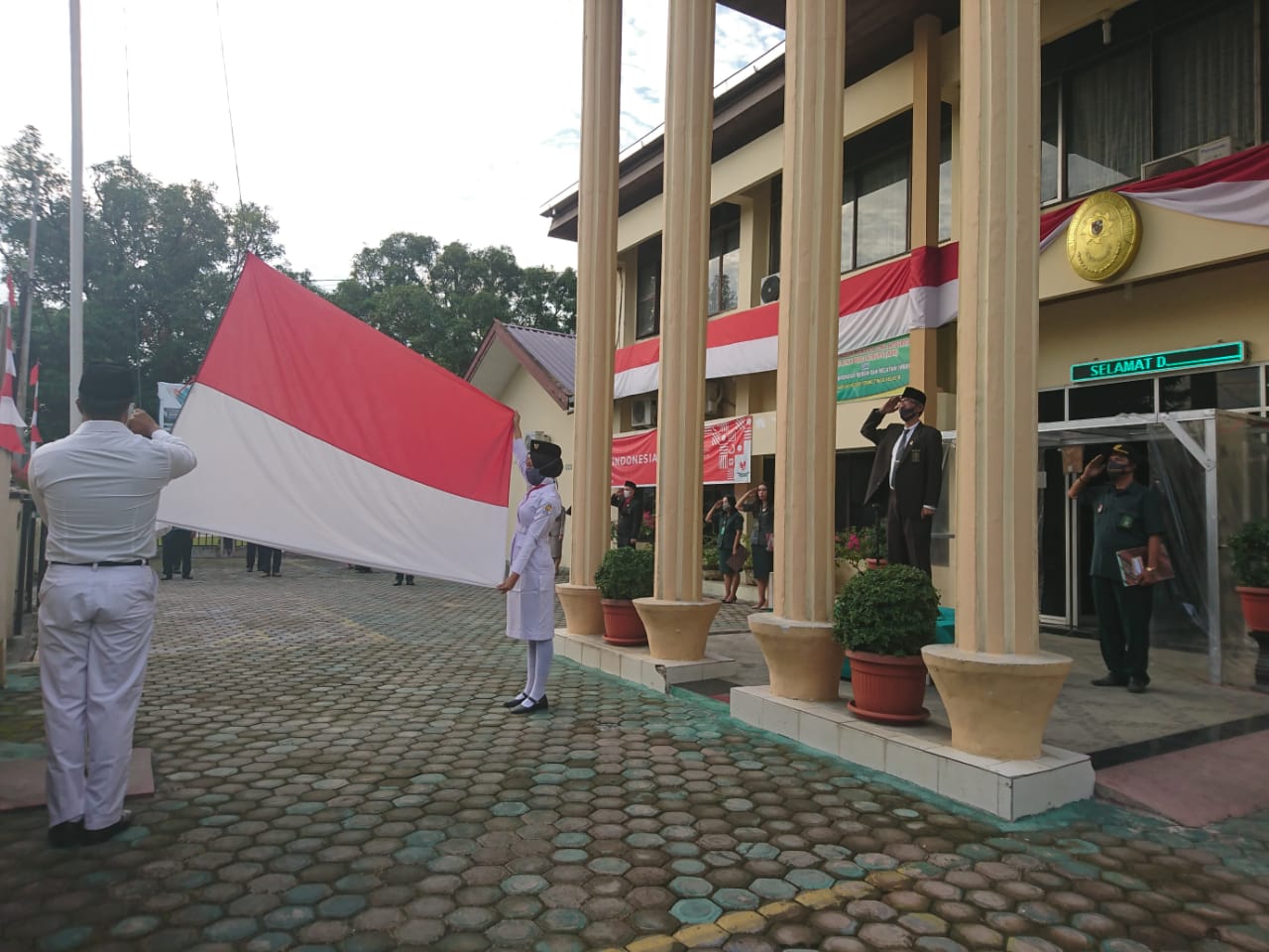 Upacara Peringatan Hari Kemerdekaan RI ke 75 di Pengadilan Negeri Tebing Tinggi Upacara Peringatan Hari Kemerdekaan RI ke 75 di Pengadilan Negeri Tebing Tinggi