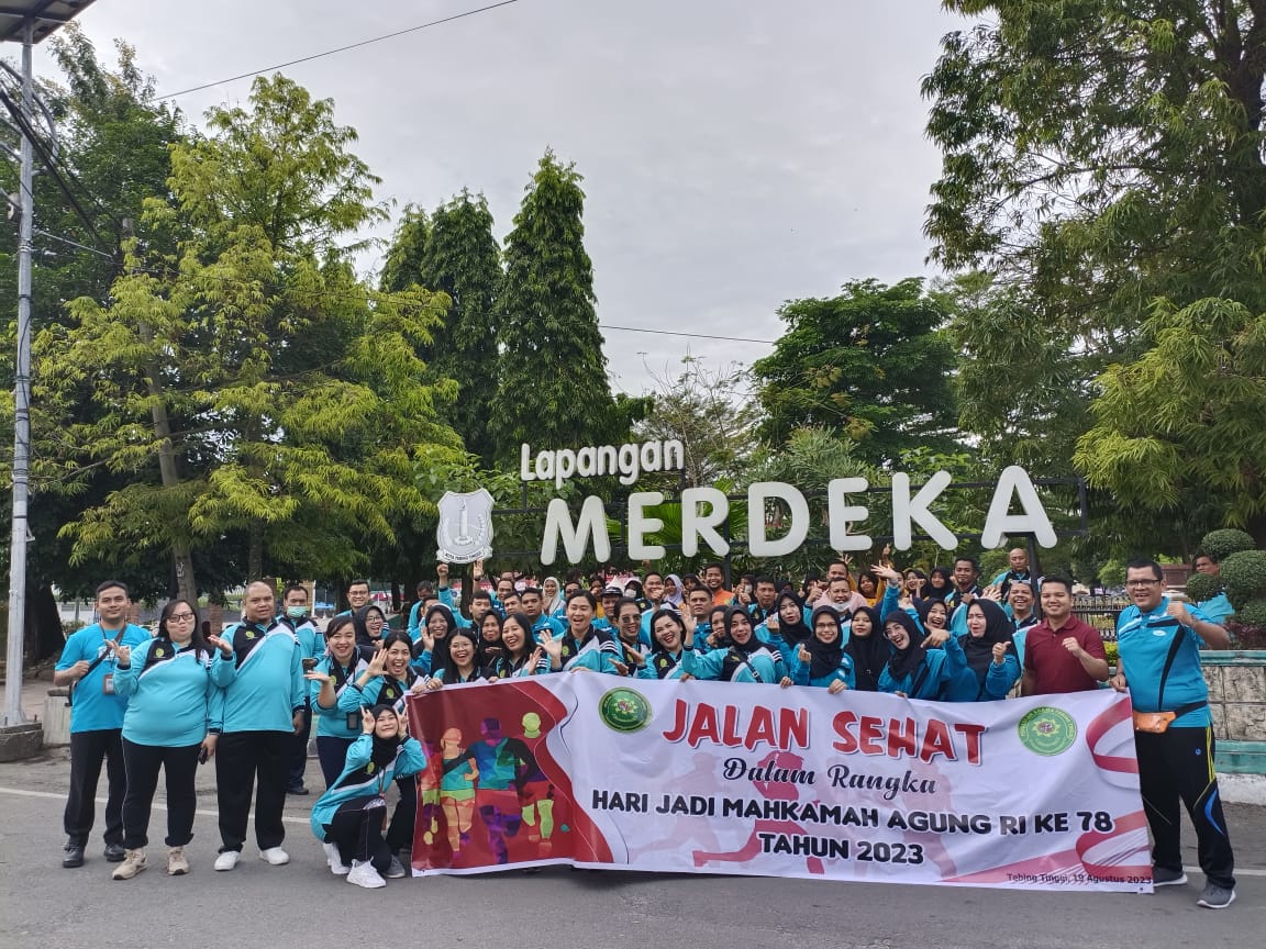 Jalan Sehat, Senam Pagi serta Door Prize dalam rangka Semarak HUT Mahkamah Agung Republik Indonesia